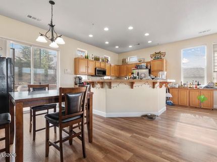 561 Tarn Way, Reno, NV 89503 Photo