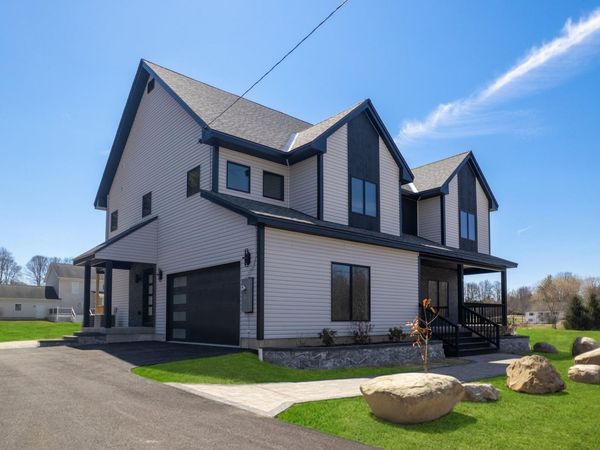 20 Sherwood Road, Rutland City, VT 05701