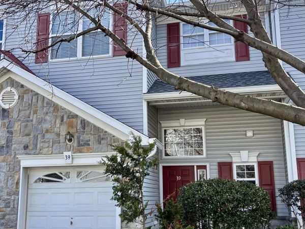 39 Rozalyn Lane, Unit 141, South Amboy, NJ 08879