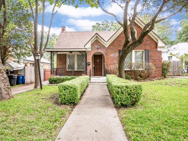 6922 Lindsley Avenue, Dallas, TX 75223