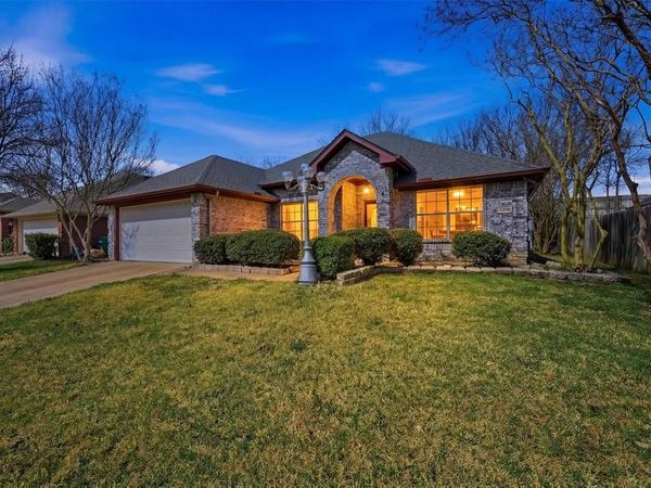 1708 Creekside Avenue , Sherman, TX 75092