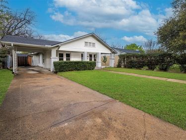 3240 Lipscomb Street, Fort Worth, TX 76110