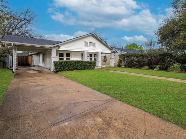 3240 Lipscomb Street, Fort Worth, TX 76110