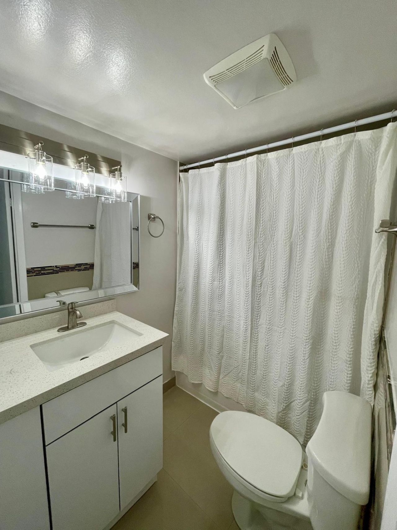 1401 NE 191st Street, Miami, FL 33179 Photo