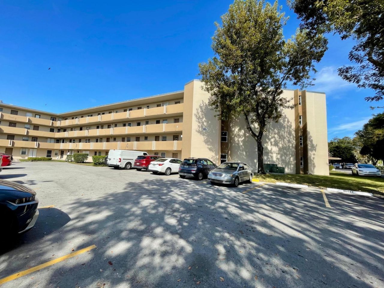 1401 NE 191st Street, Miami, FL 33179 Photo