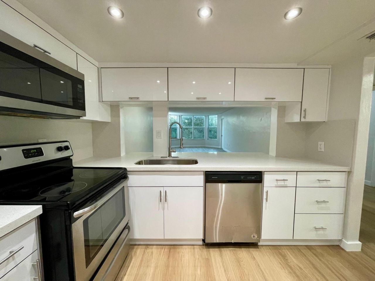 1401 NE 191st Street, Miami, FL 33179 Photo