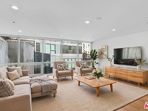 901 S Flower Street, Unit 401, Los Angeles, CA 90015