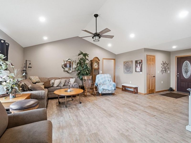 109 Bluegrass Drive, Wapakoneta, OH 45895 Photo 22