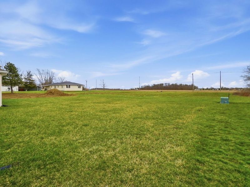 109 Bluegrass Drive, Wapakoneta, OH 45895 Photo 5