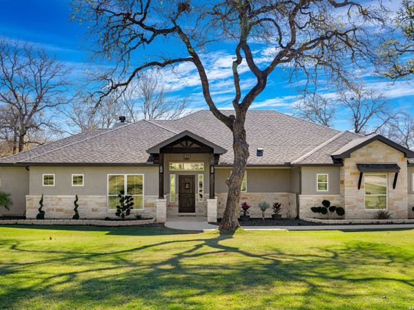 124 N Tranquility, La Vernia, TX 78121