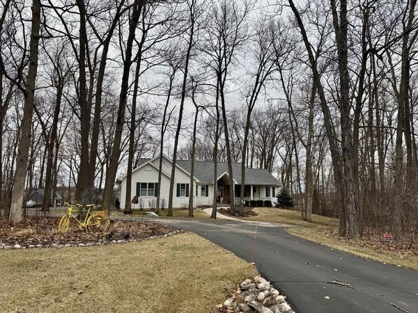 W2545 Blackberry DRIVE, Mount Calvary, WI 53057