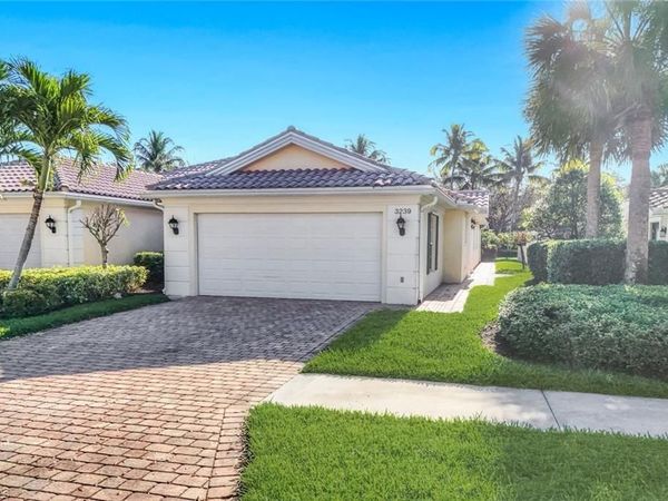 3239 Barbados LN, NAPLES, FL 34119