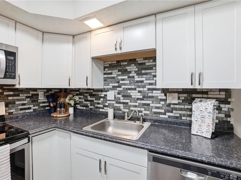 7317 Cosner Drive, Huber Heights, OH 45424 Photo 11