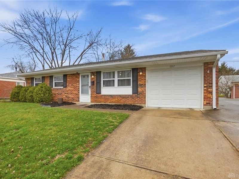 7317 Cosner Drive, Huber Heights, OH 45424 Photo 4