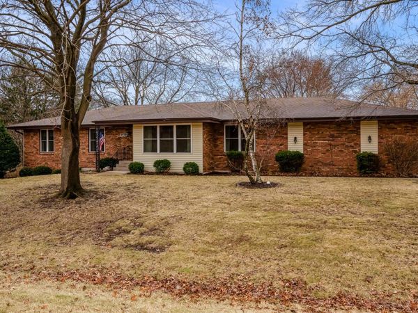 1570 FEATHERSTONE Boulevard , Rockford, IL 61107