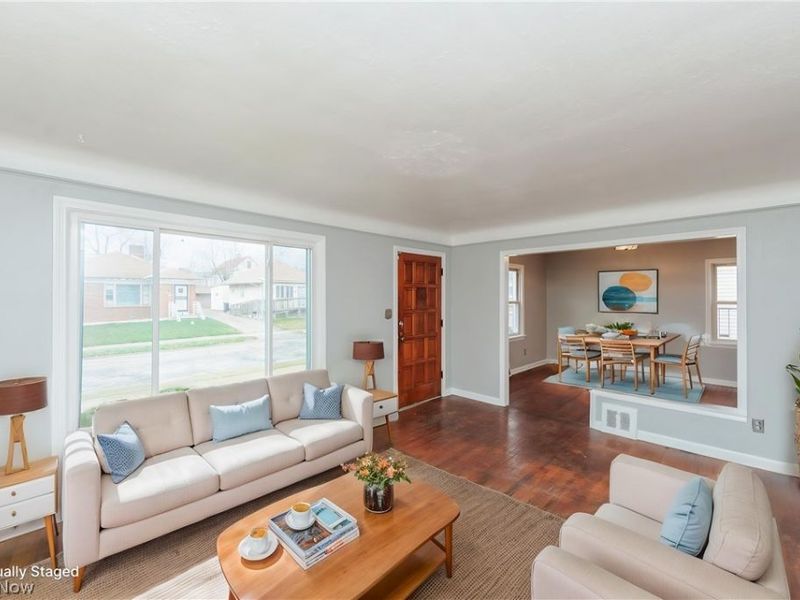 14906 Kingsford Avenue, Cleveland, OH 44128 Photo 2