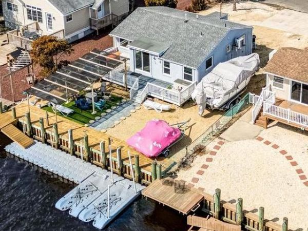 80 DOLPHIN ROAD, TUCKERTON, NJ 08087