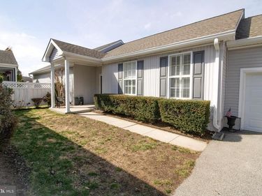 2003 HUNT MASTER LANE, GLEN MILLS, PA 19342