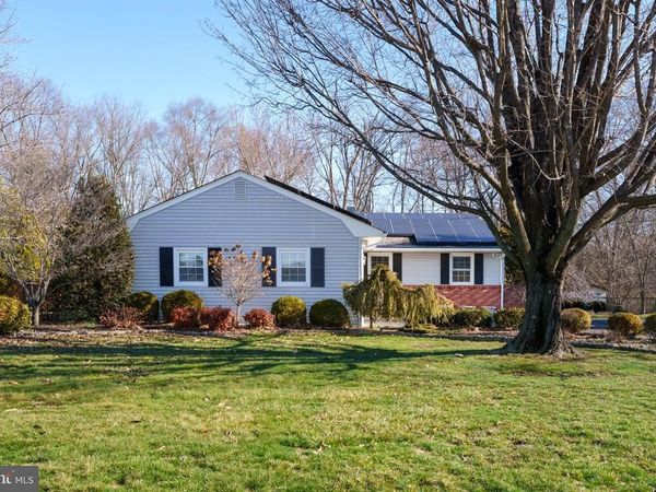 174 HICKORY CORNER ROAD, HIGHTSTOWN, NJ 08520