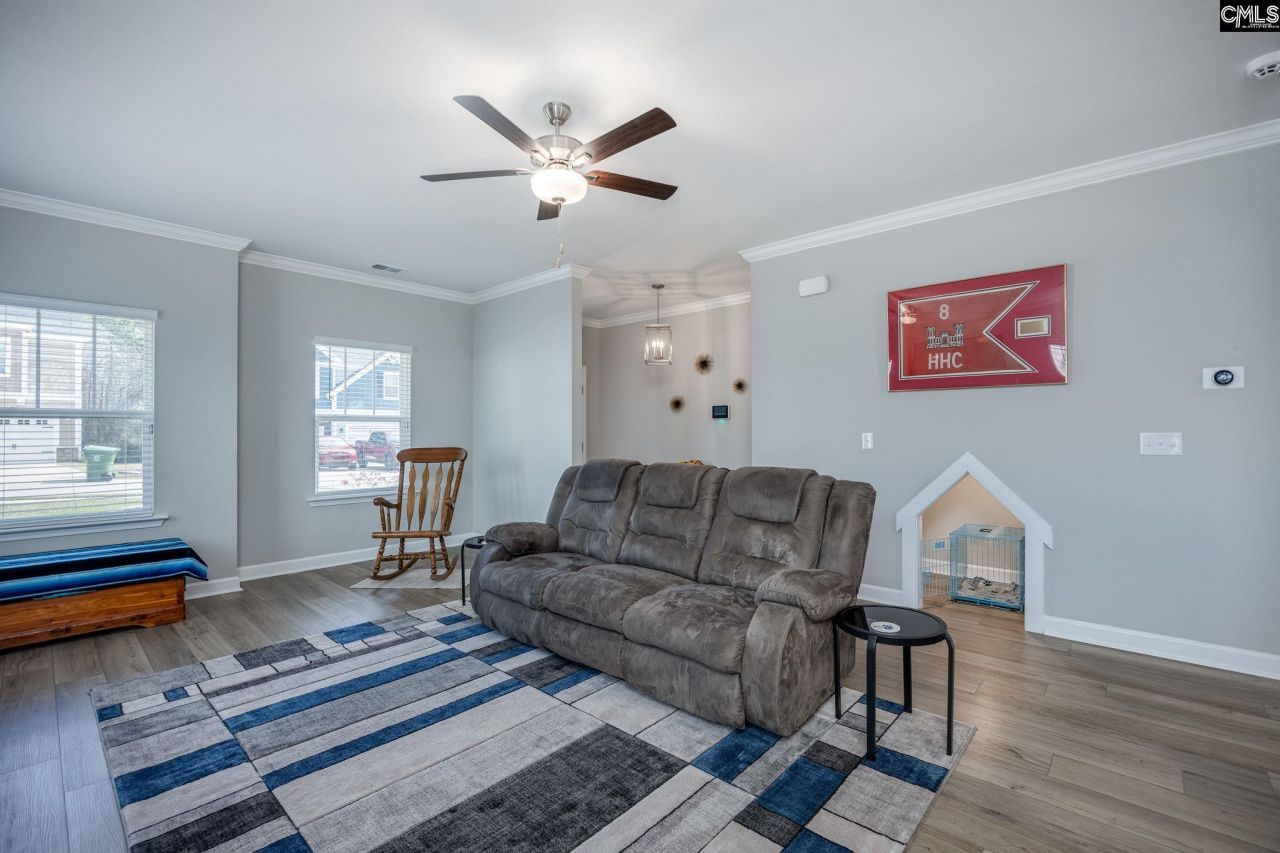 429 Harbour Pointe Drive  Photo 11