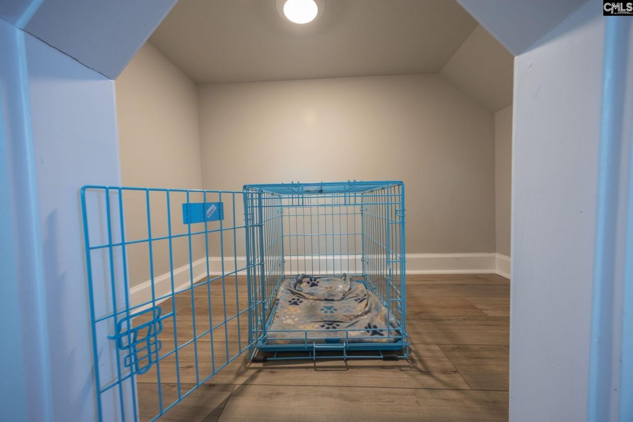 429 Harbour Pointe Drive  Photo 12