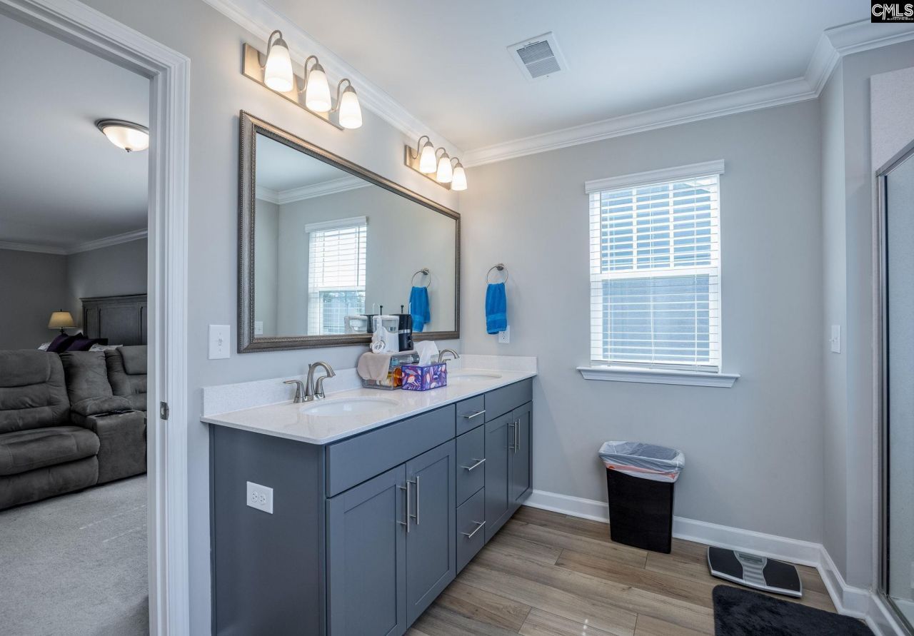 429 Harbour Pointe Drive  Photo 33