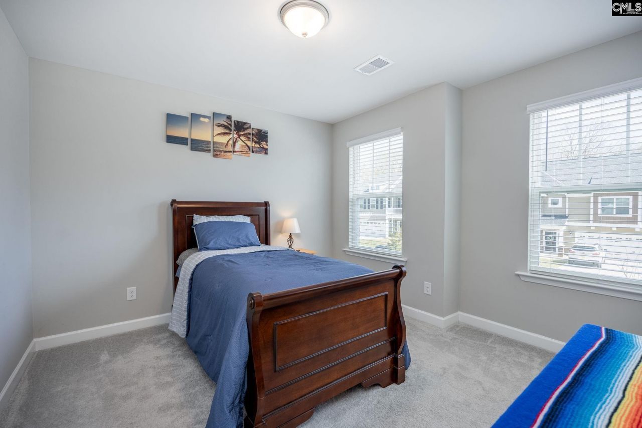 429 Harbour Pointe Drive  Photo 36