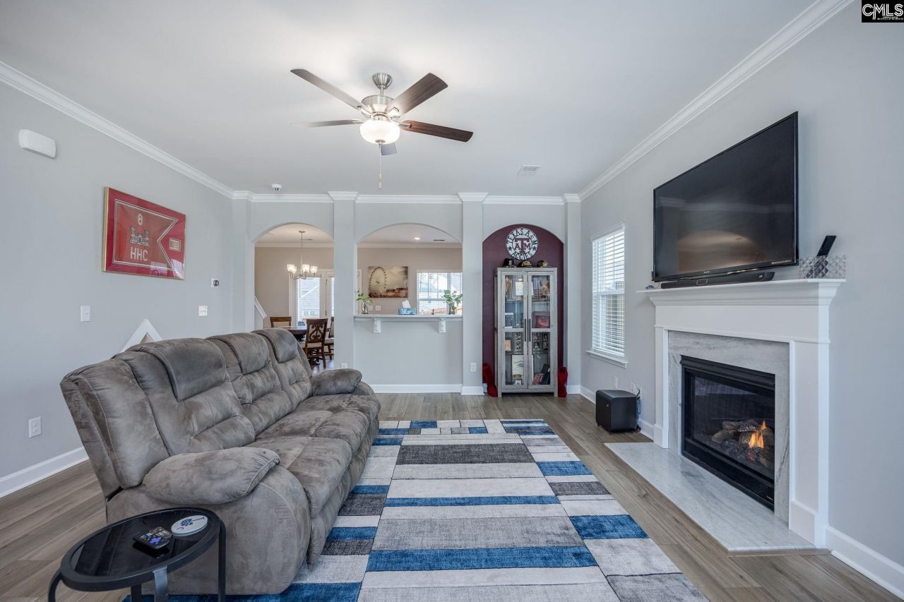 429 Harbour Pointe Drive  Photo 8