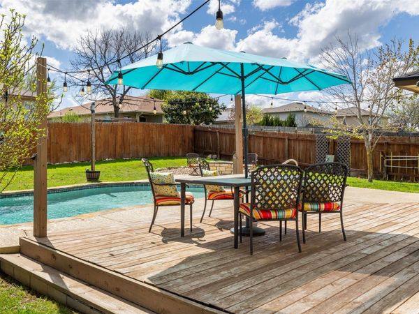 109 Killian LOOP , Hutto, TX 78634