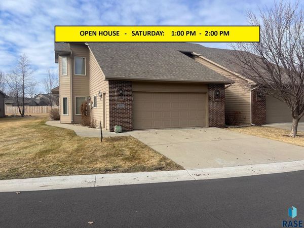 8103 S Brenda Pl, Sioux Falls, SD 57108