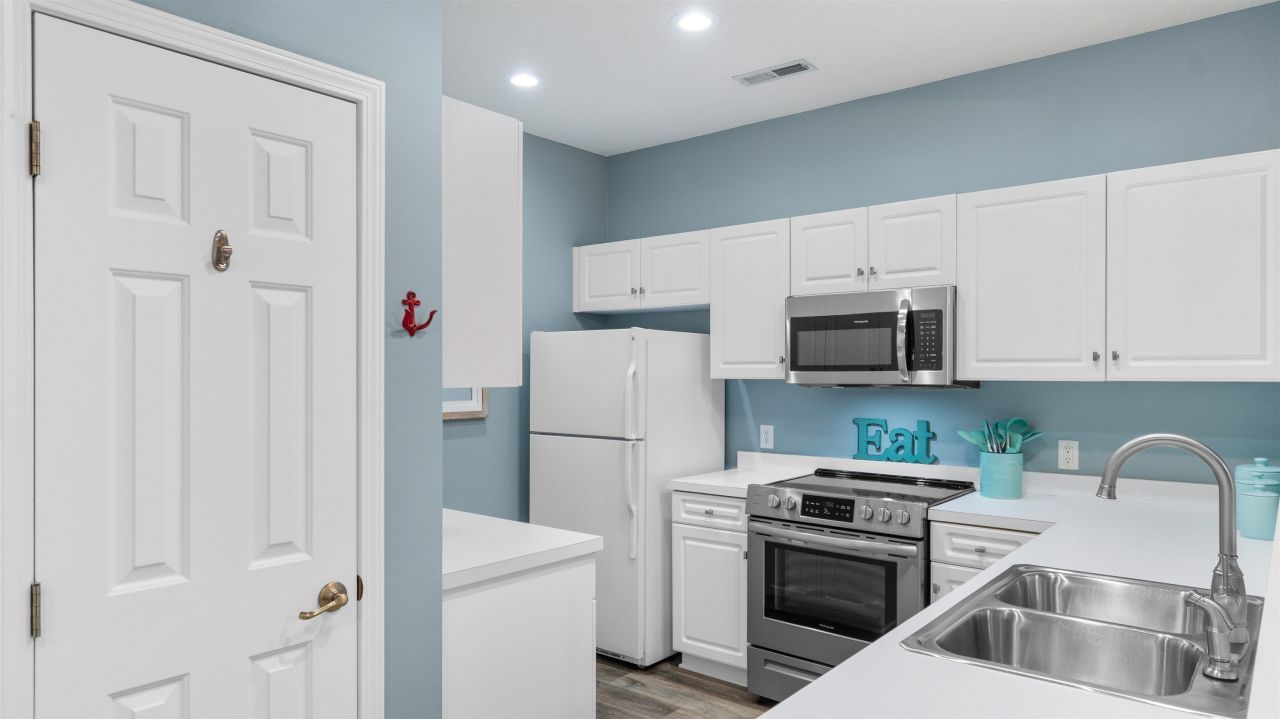 4449 Turtle Ln. Photo 6