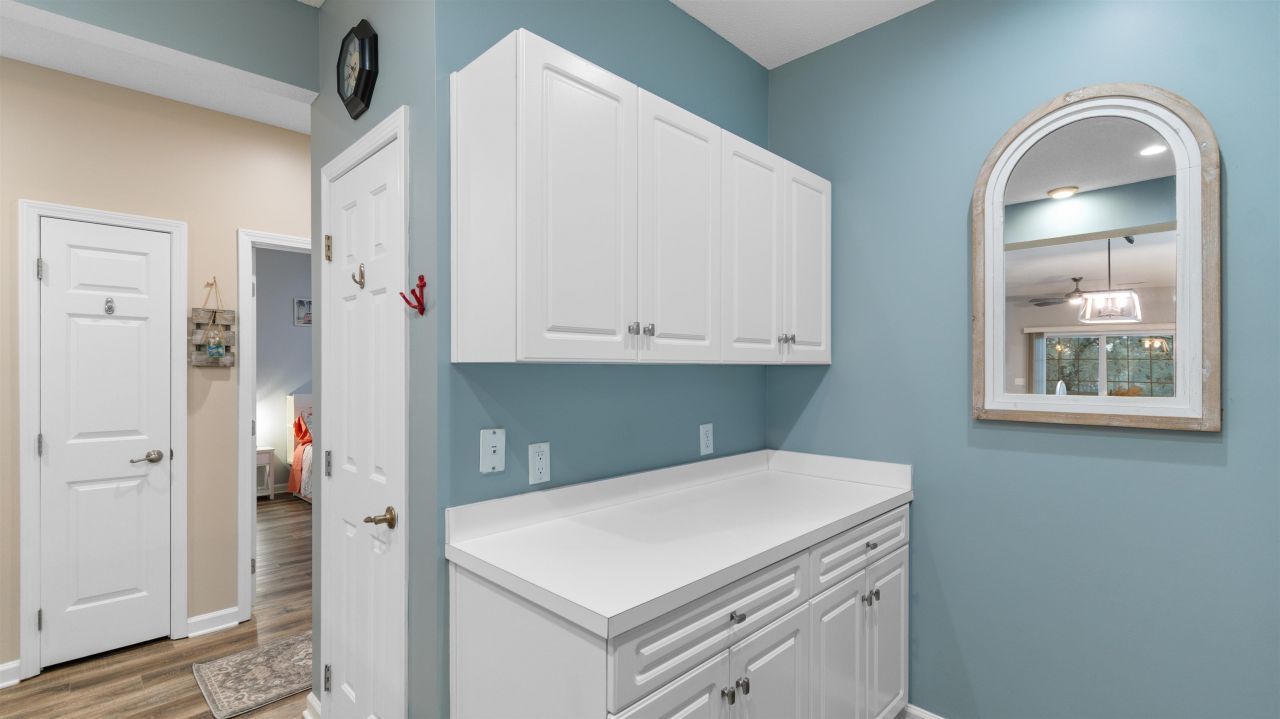 4449 Turtle Ln. Photo 9