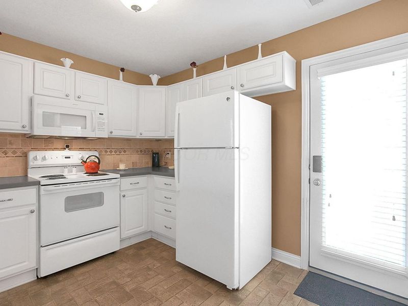 6733 Cherry Bend , Canal Winchester, OH 43110 Photo 10