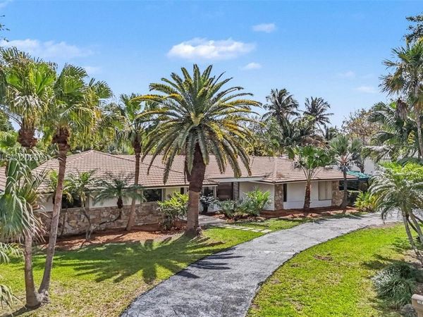 13621 SW 103rd Ave , Miami, FL 33176