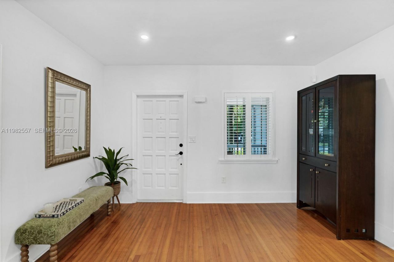 4190 Braganza Ave , Miami, FL 33133 Photo