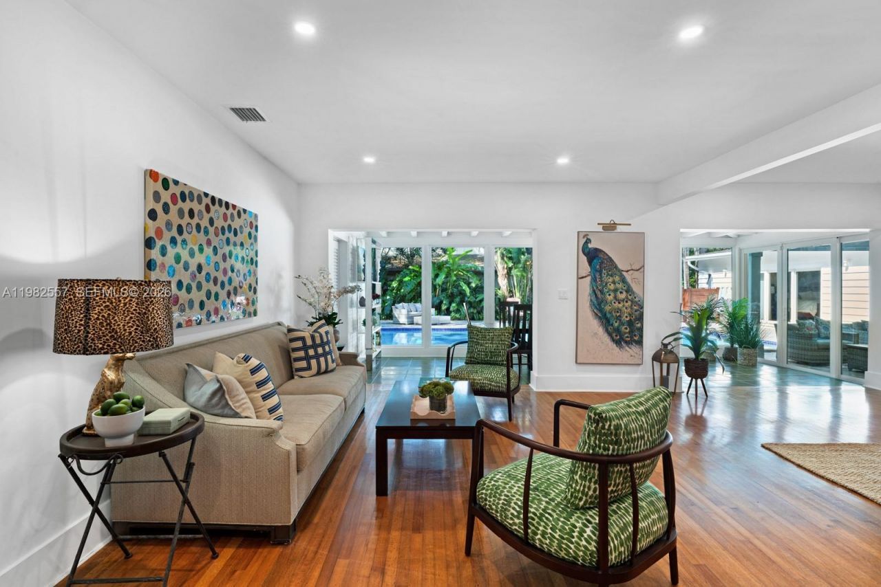 4190 Braganza Ave , Miami, FL 33133 Photo