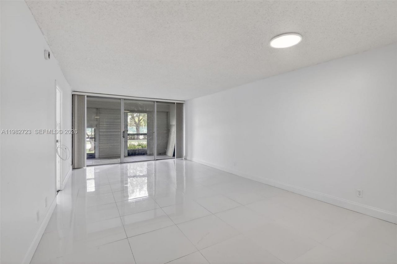 3751 Environ Blvd, Unit 141, Lauderhill, FL 33319 Photo