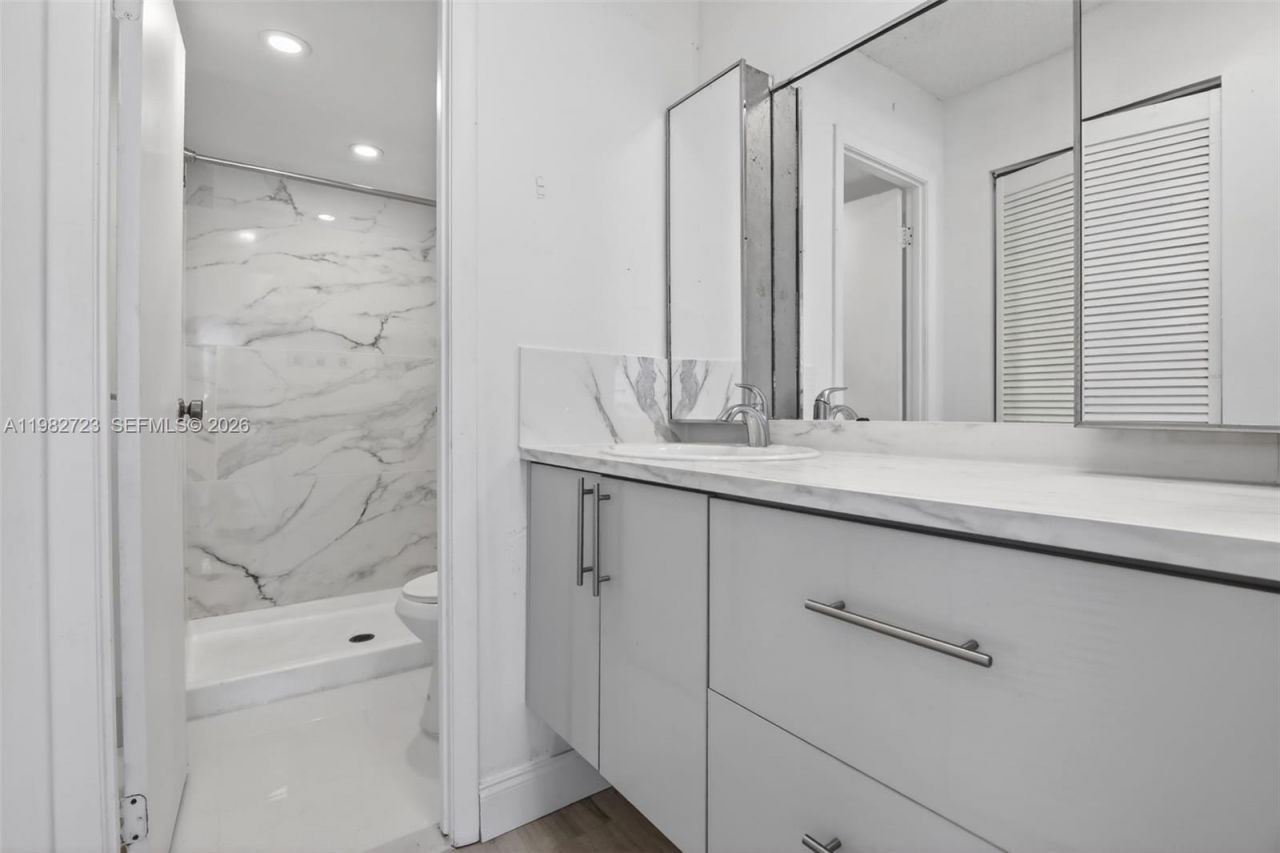 3751 Environ Blvd, Unit 141, Lauderhill, FL 33319 Photo