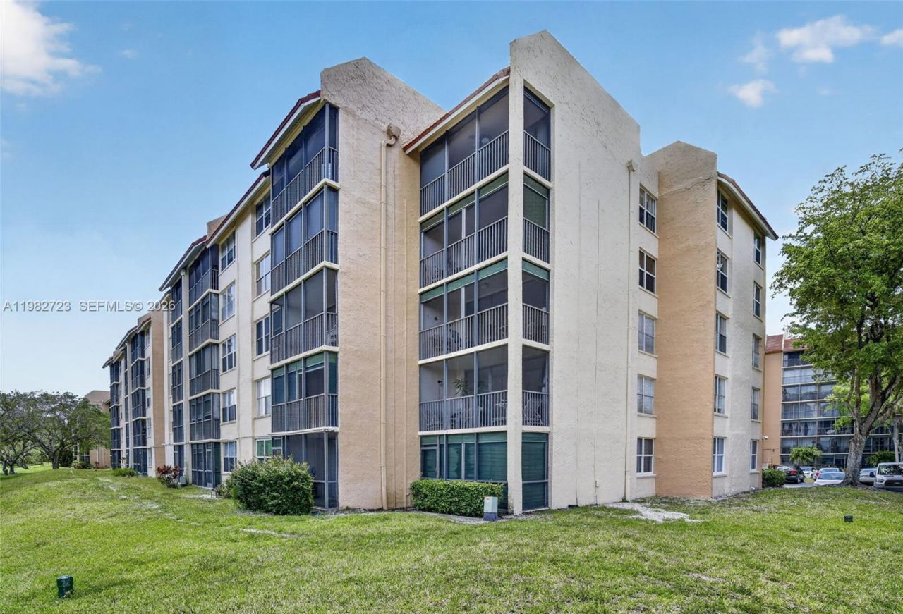 3751 Environ Blvd, Unit 141, Lauderhill, FL 33319 Photo
