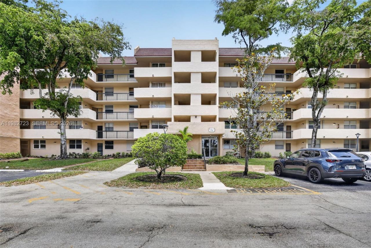 3751 Environ Blvd, Unit 141, Lauderhill, FL 33319 Photo