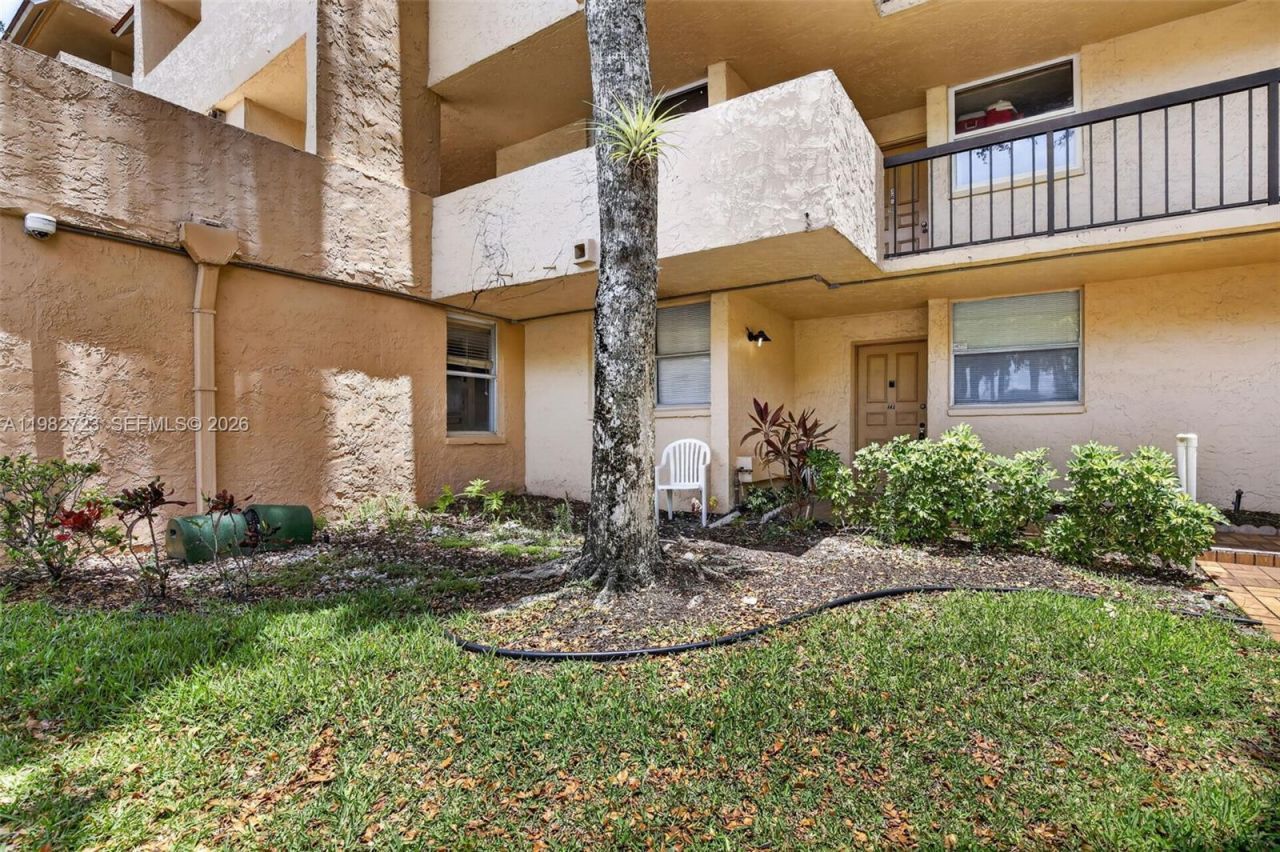 3751 Environ Blvd, Unit 141, Lauderhill, FL 33319 Photo