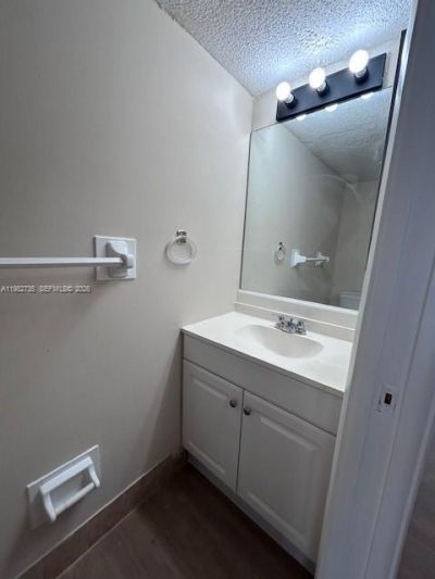 1072 W 79th St, Unit 32, Hialeah, FL 33014 Photo