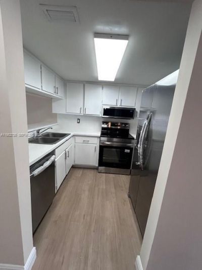 1072 W 79th St, Unit 32, Hialeah, FL 33014 Photo