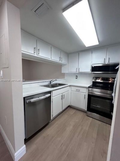 1072 W 79th St, Unit 32, Hialeah, FL 33014 Photo