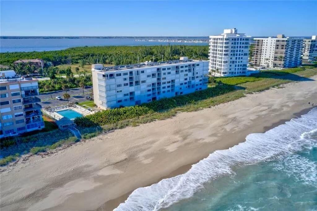 10102 S Ocean Drive, Unit 107, Jensen Beach, FL 34957 Photo