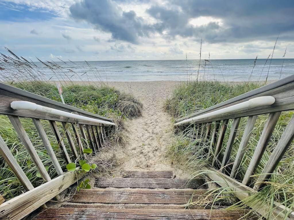 10102 S Ocean Drive, Unit 107, Jensen Beach, FL 34957 Photo