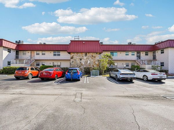 12022 W Greenway Drive, Unit 103, Royal Palm Beach, FL 33411