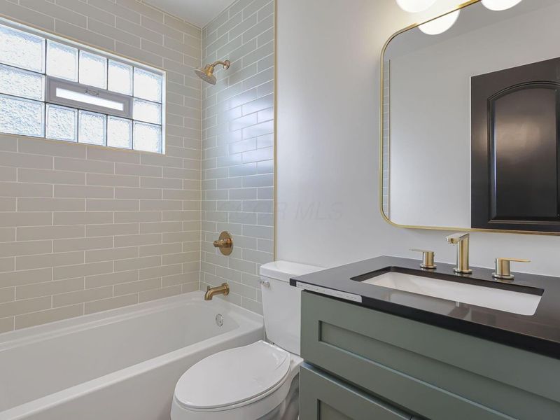 3032 Baker Hill Road, Columbus, OH 43207 Photo 22