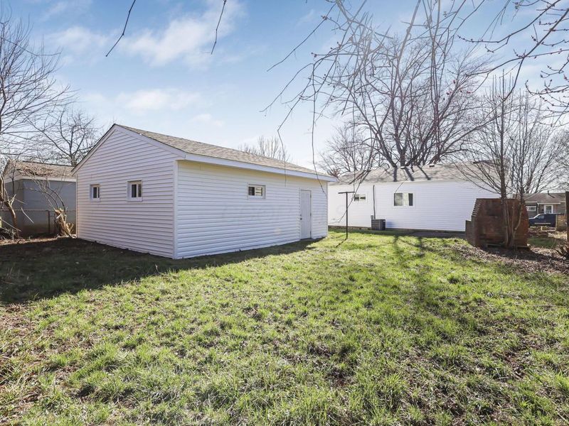 3032 Baker Hill Road, Columbus, OH 43207 Photo 33