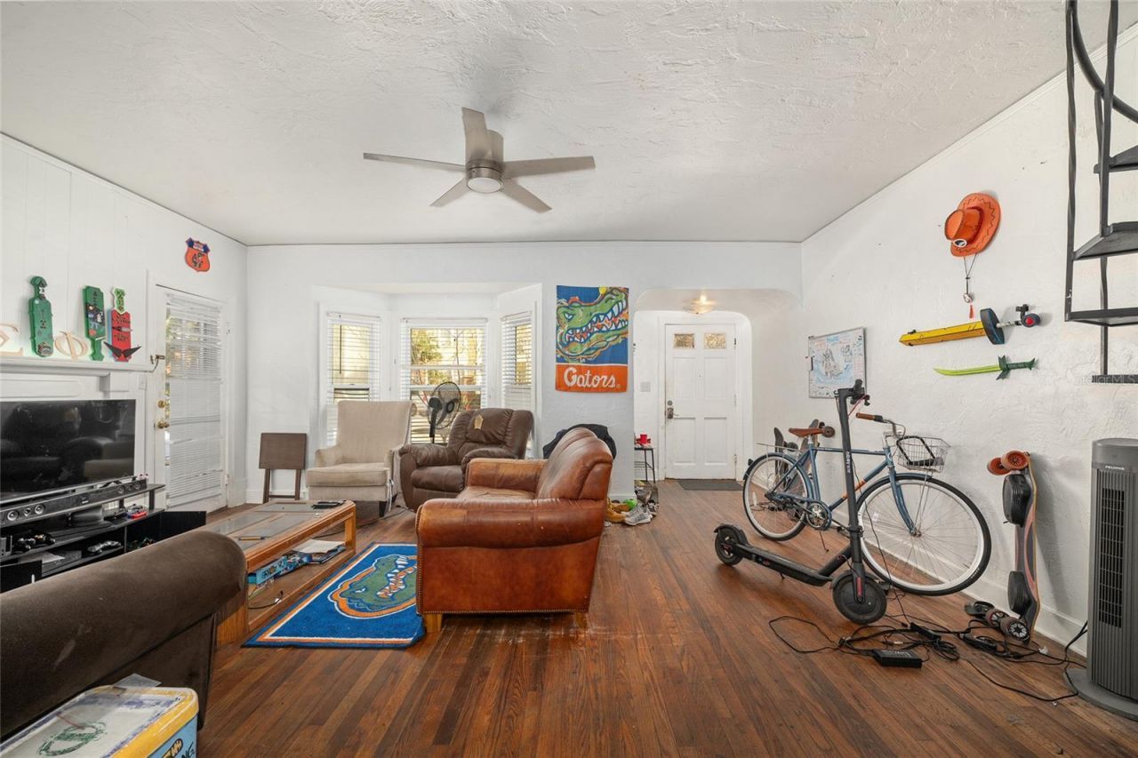 949 SW 13th Street, Gainesville, FL 32601 Photo